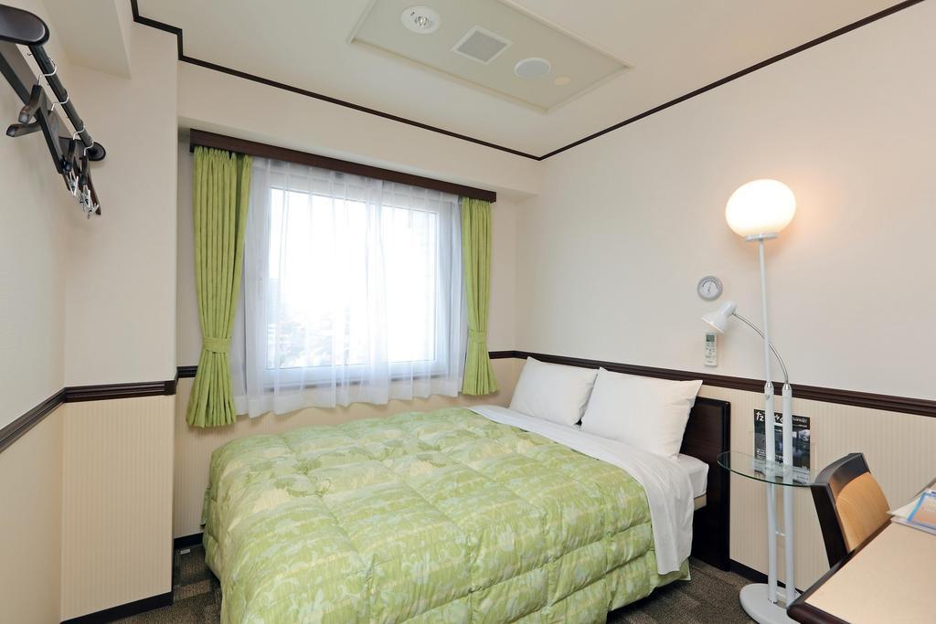 Toyoko Inn Osaka Umeda Nakatsu No.1 Szoba fotó